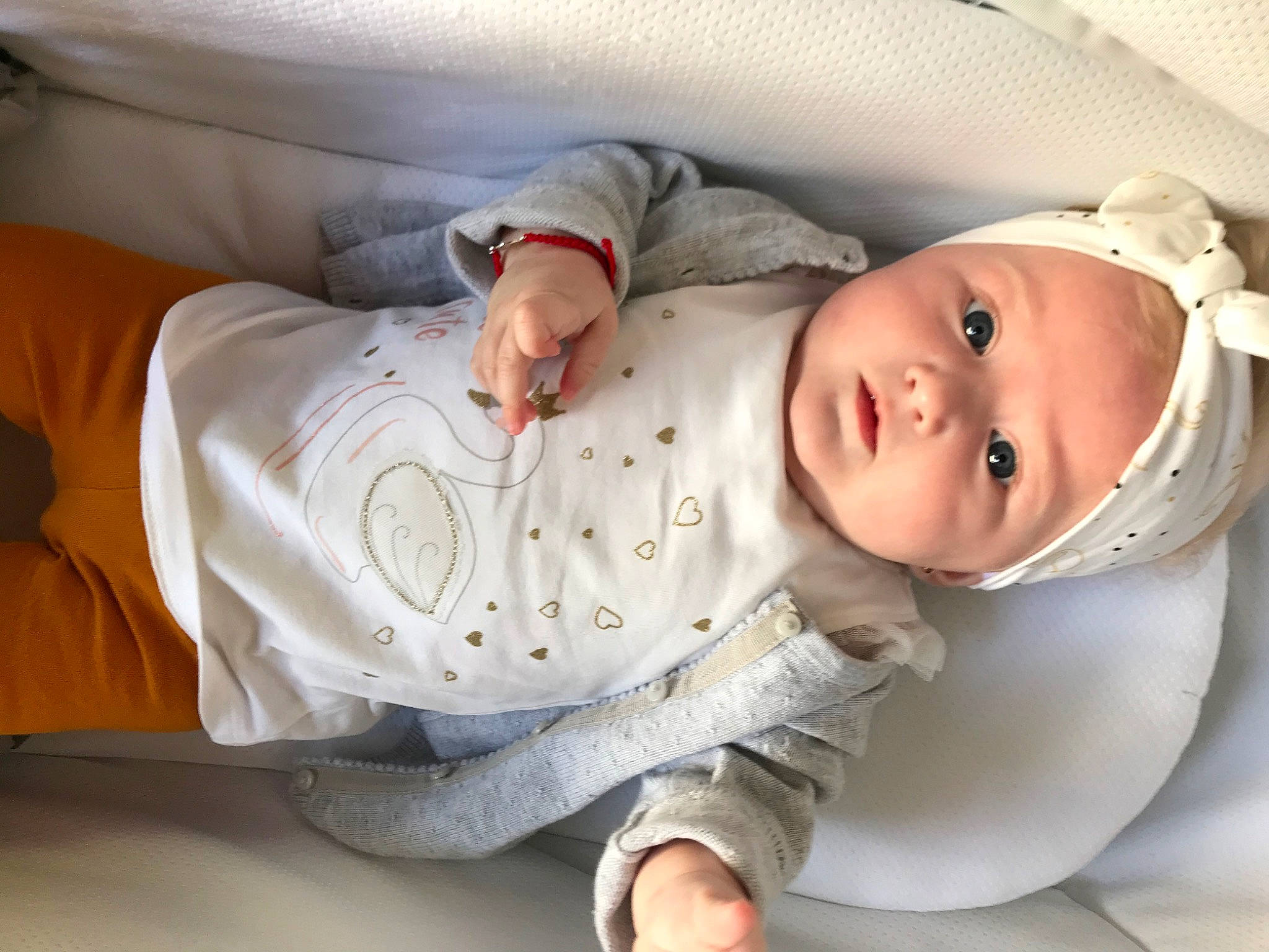 Amélia participe au concours pour gagner de l'argent avec cette photo : baby, baby_products, baby_sleeping, bedtime, birth, cheek, child, comfort, headwear, person, product, skin, smile, toddler