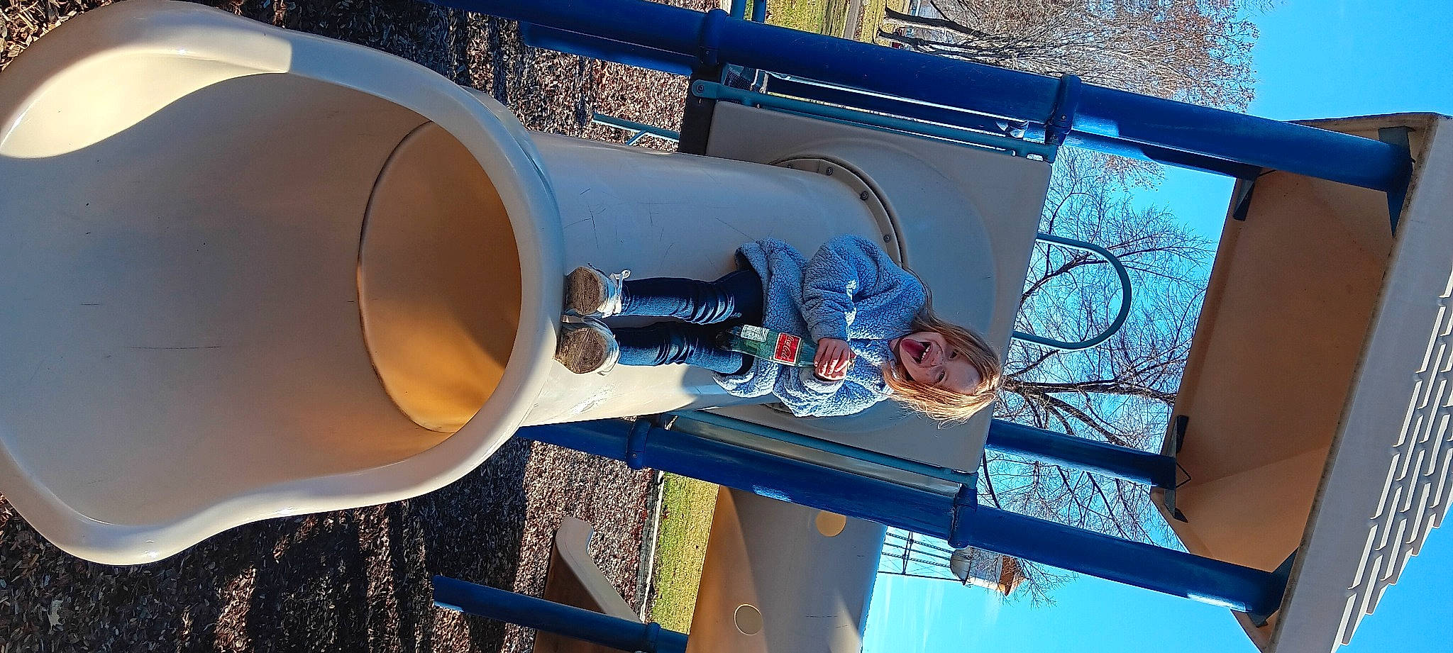 Ellie is registered to the contest to win money with this photo: aircraft_engine, audio_equipment, auto_part, automotive_wheel_system, brass_instrument, circle, electric_blue, engineering, gas, hat, light, line, machine, metal, musical_instrument, person, pipe, sky, space, water