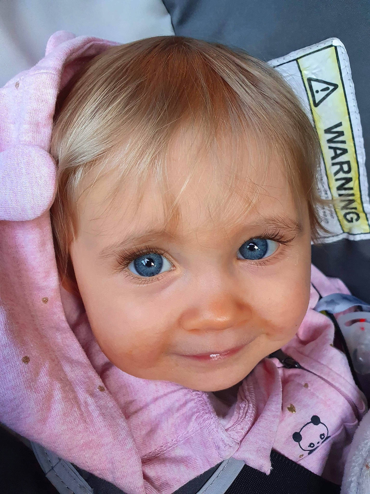 Eden participe au concours pour gagner de l'argent avec cette photo : baby, beauty, blond, cheek, child, chin, close_up, eye, eyebrow, face, facial_expression, forehead, hair, head, iris, lip, nose, person, pink, skin