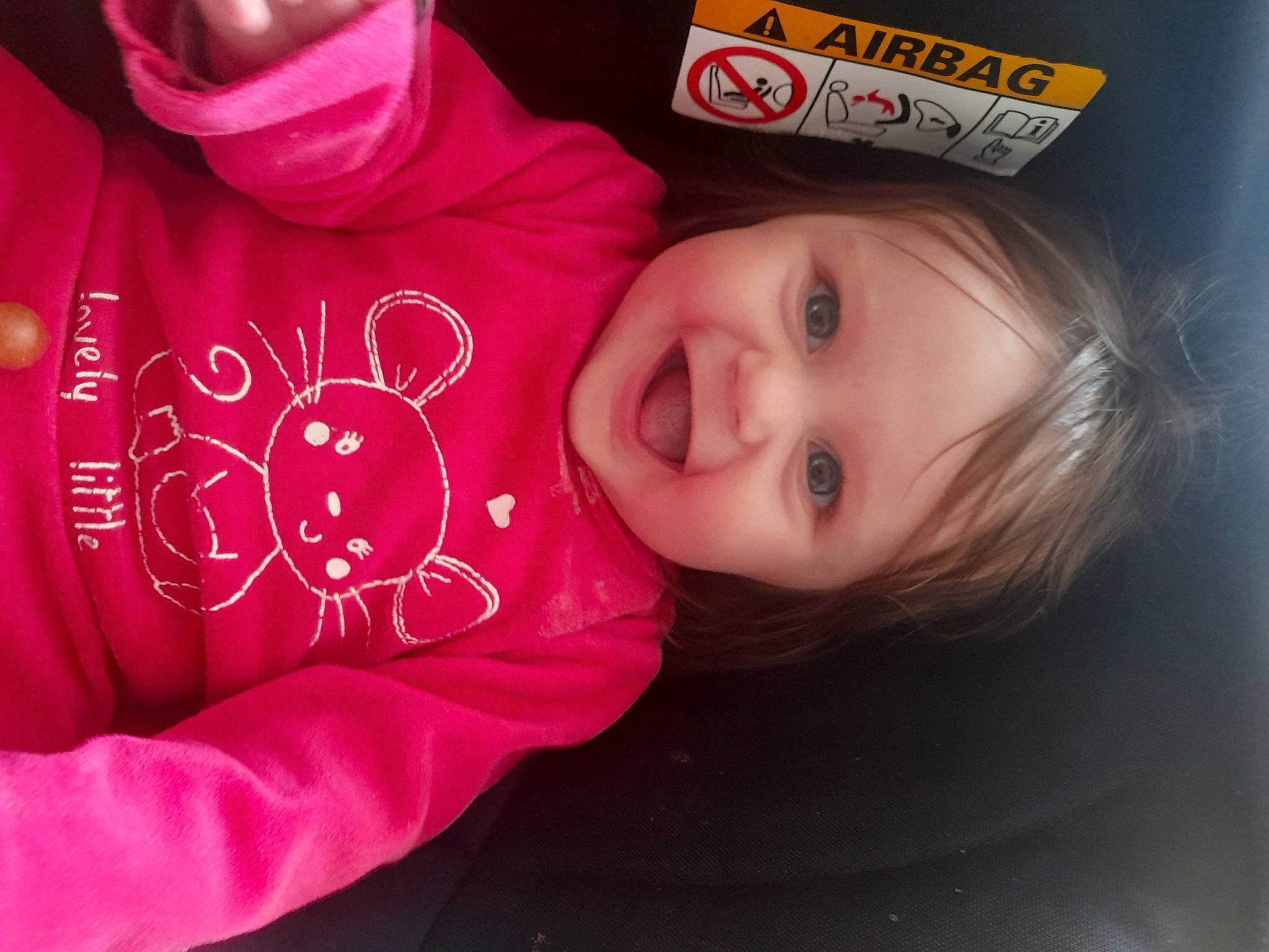 Eva a rejoint le concours — aidez-le/la à gagner de superbes lots ! baby_toddler_clothing, cap, cheek, child, cool, eyebrow, eyelash, fun, happy, hat, headgear, joy, lip, magenta, mouth, nose, person, pink, sleeve, smile