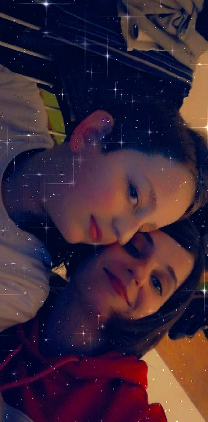 Noa a rejoint le concours — aidez-le/la à gagner de superbes lots ! beauty, black_hair, cheek, forehead, joy, lip, nose, person, photography, selfie, sky, smile, space