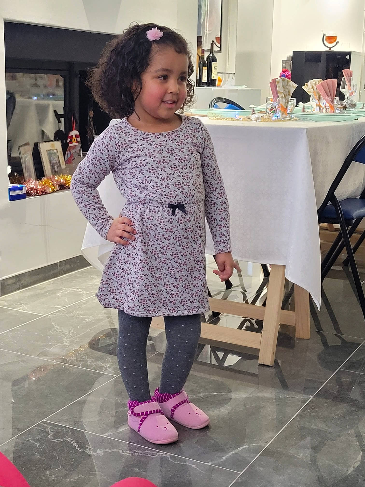 Noëlhy a rejoint le concours — aidez-le/la à gagner de superbes lots ! beauty, child, event, fashion, fashion_design, floor, flooring, happy, joint, pattern, person, photograph, pink, purple, sleeve, smile, snapshot, standing, street_fashion, toddler