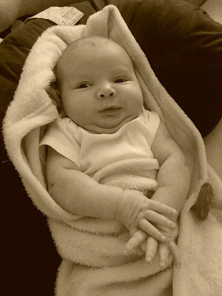 Gavriel is registered to the contest to win money with this photo: abdomen, black_and_white, cheek, child, hand, infant, lip, monochrome, monochrome_photography, person, skin, smile, toddler