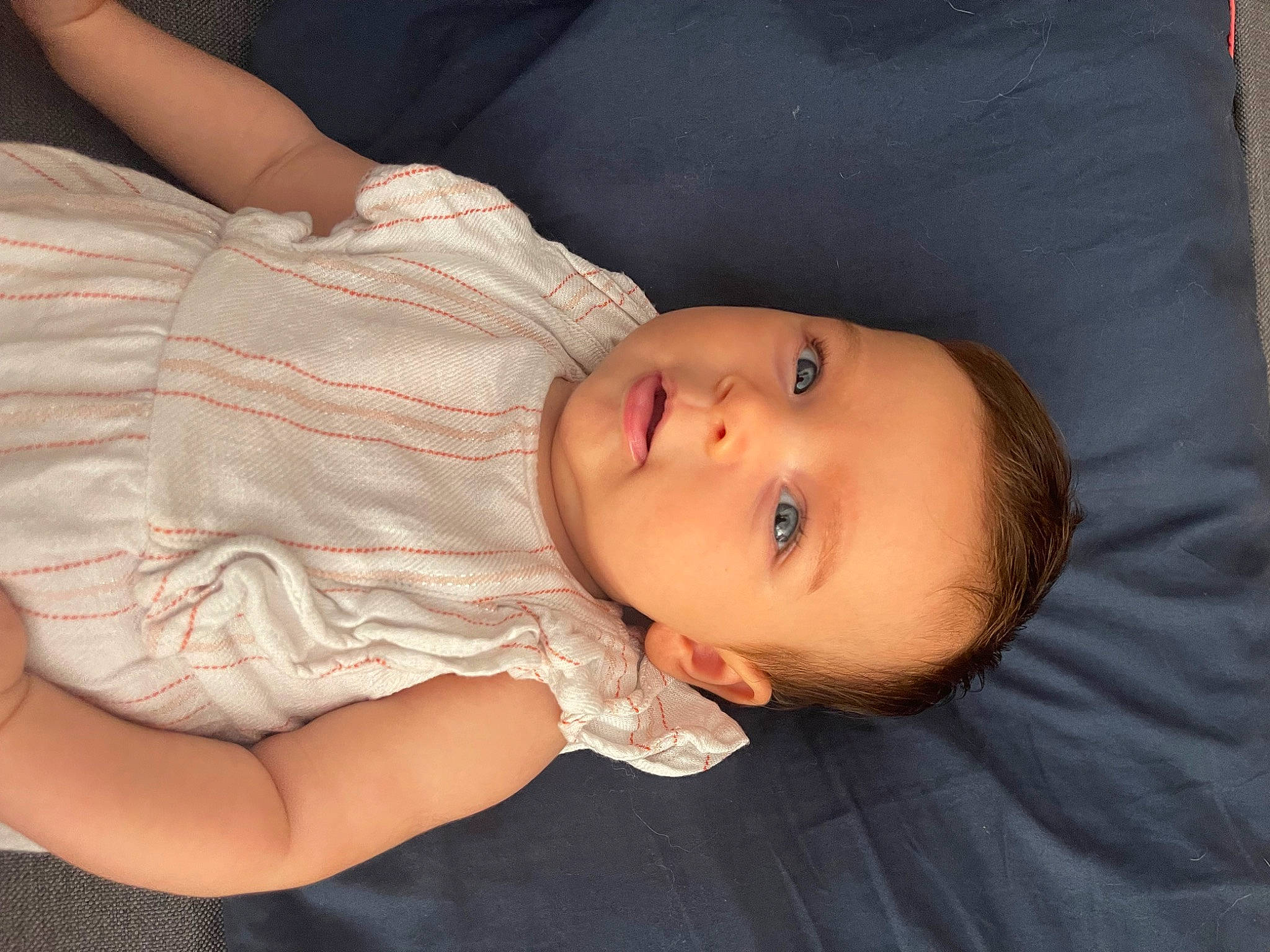 Elena a rejoint le concours — aidez-le/la à gagner de superbes lots ! baby, baby_toddler_clothing, cheek, chest, child, comfort, eye, eyebrow, eyelash, face, iris, lip, nose, pattern, person, sitting, skin, sleeve, toddler, wood