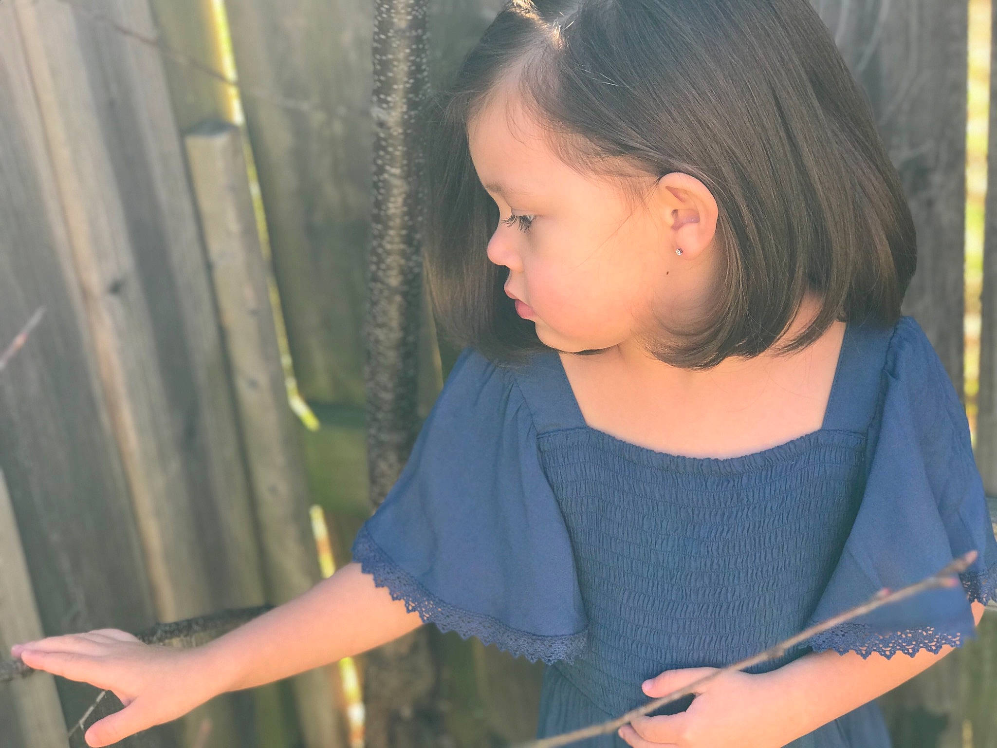 Kenlee joined the competition — help win amazing prizes! arm, black_hair, bob_cut, brown_hair, child, hair, hairstyle, long_hair, neck, person, smile, window