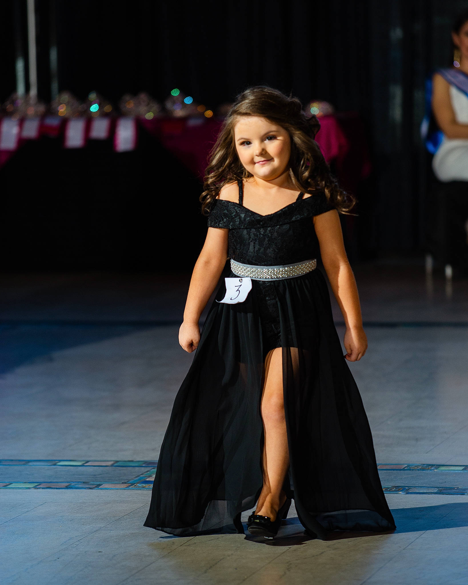 Adaylia is registered to the contest to win money with this photo: black_hair, blond, day_dress, electric_blue, entertainment, event, fashion_design, fashion_model, formal_wear, human_leg, jewellery, joy, long_hair, performance_art, performing_arts, person, purple, runway, shoulder, thigh