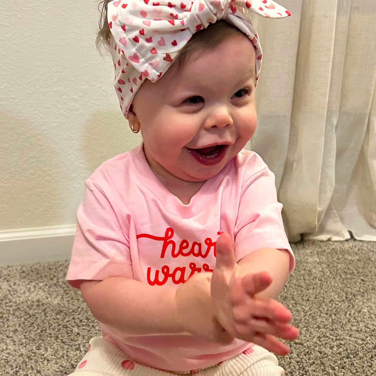 Valentina is registered to the contest to win money with this photo: accessories, baby, babylaughing, face, happy, head, headband, jewelry, laughing, necklace, person, photography, portrait, sitting, smile