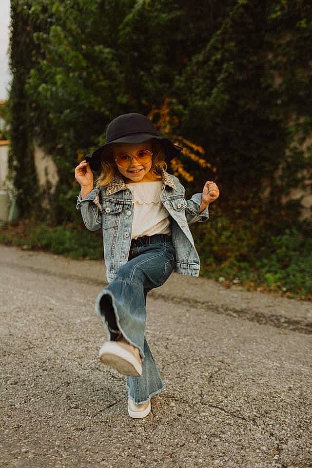 Elaina joined the competition — help win amazing prizes! asphalt, botany, denim, fedora, fun, grass, happy, hat, headwear, jeans, joy, leaf, leg, leisure, person, plant, smile, street_fashion, sun_hat, sunglasses