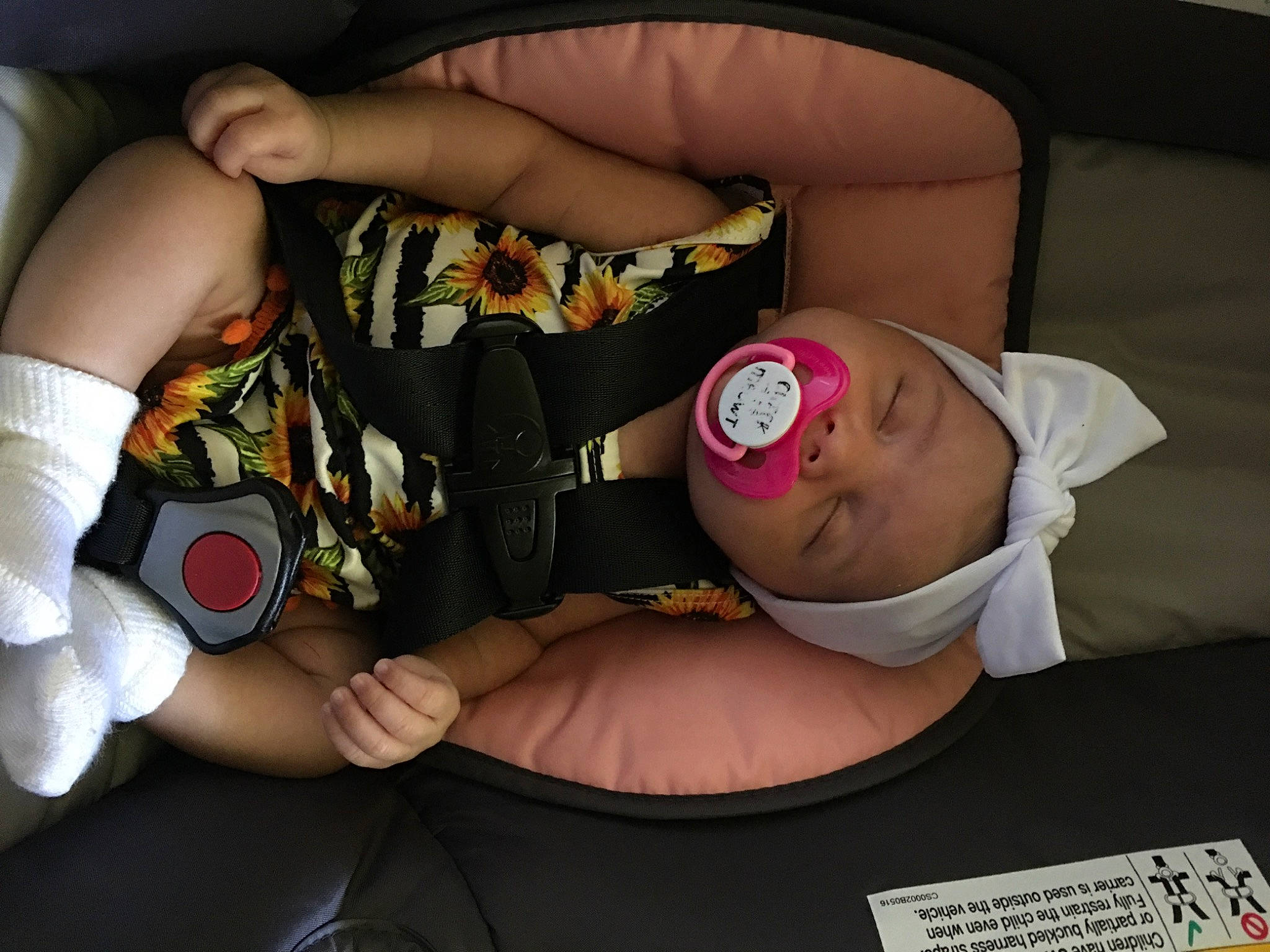 Gabriella is registered to the contest to win money with this photo: arm, baby, birth, child, hand, leg, person, sleep, thigh