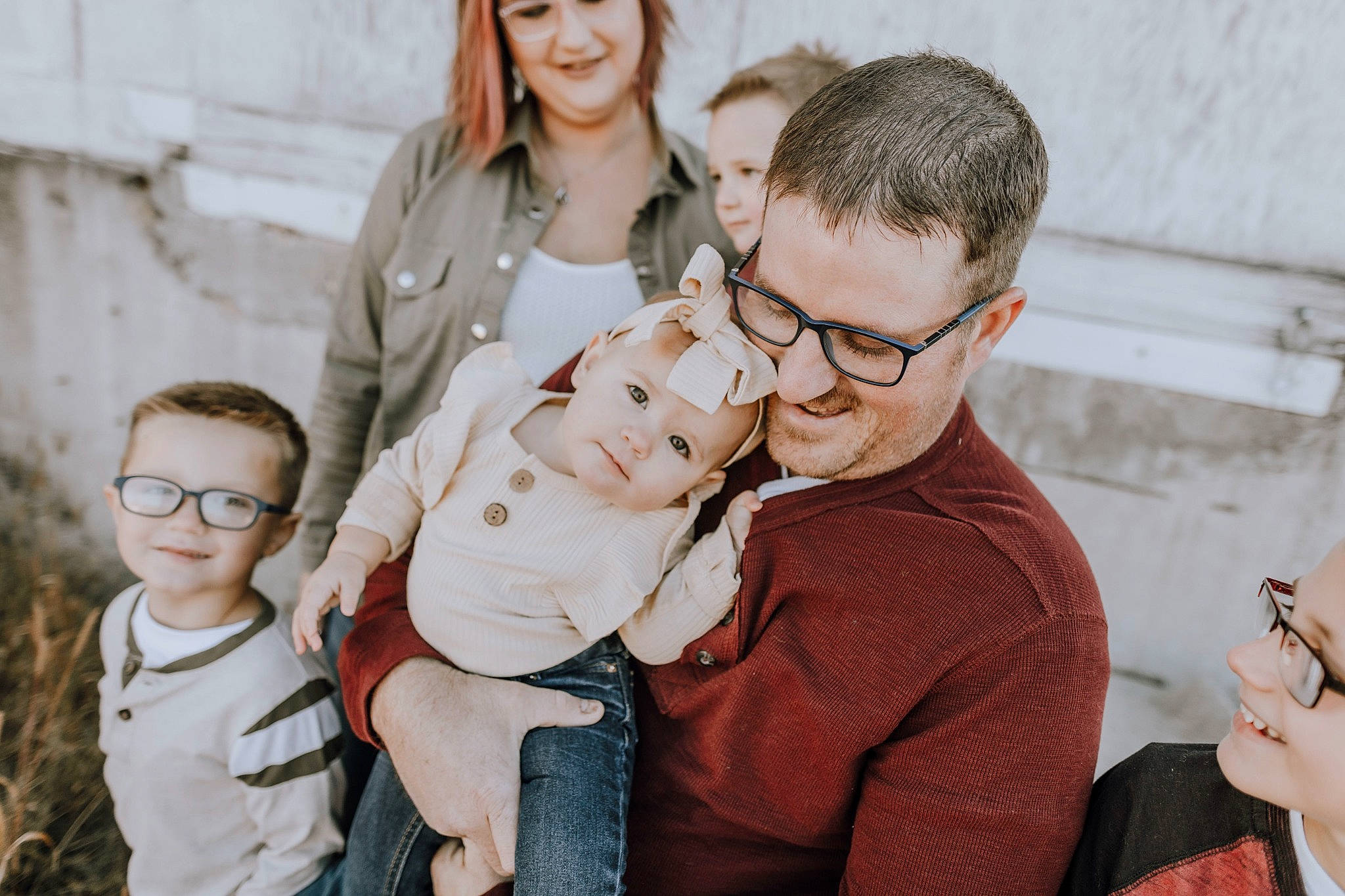 Kimber is registered to the contest to win money with this photo: eyewear, face, family_taking_photos_together, fashion, flash_photography, fun, gesture, glasses, hand, happy, head, interaction, joy, mammal, people_in_nature, person, shoulder, skin, smile, t_shirt
