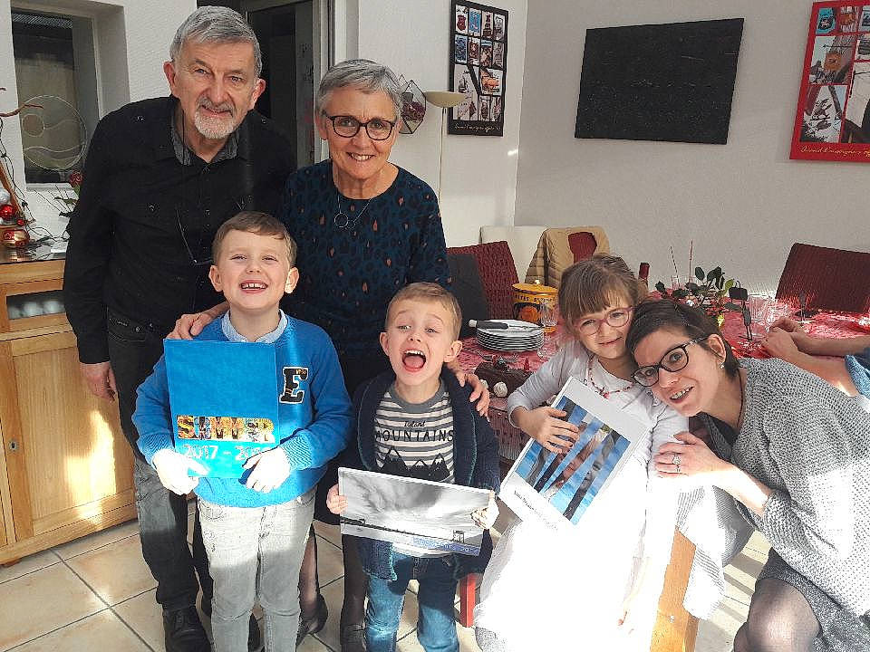 Lea a rejoint le concours — aidez-le/la à gagner de superbes lots ! child, event, family, fun, joy, people, person, recreation