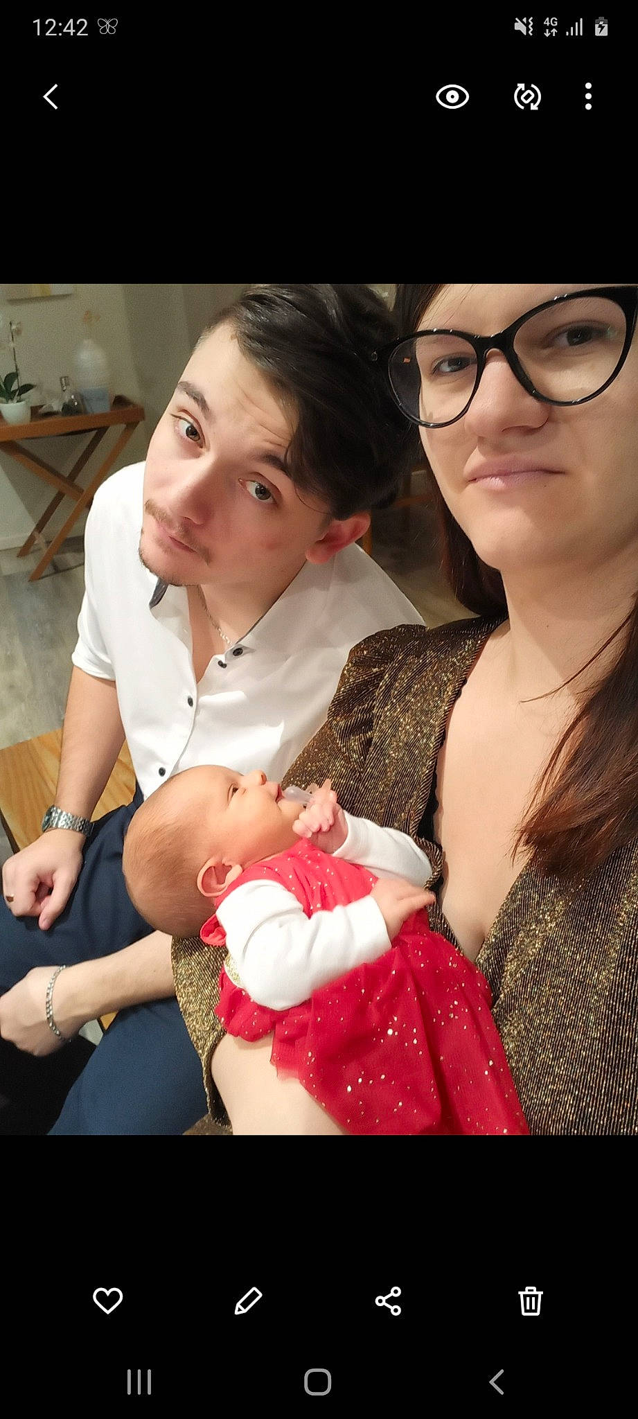 Irina participe au concours pour gagner de l'argent avec cette photo : arm, baby, baby_toddler_clothing, beauty, cheek, comfort, eye, eye_glass_accessory, face, glasses, hand, head, headwear, mouth, nose, people, person, skin, toddler, vision_care