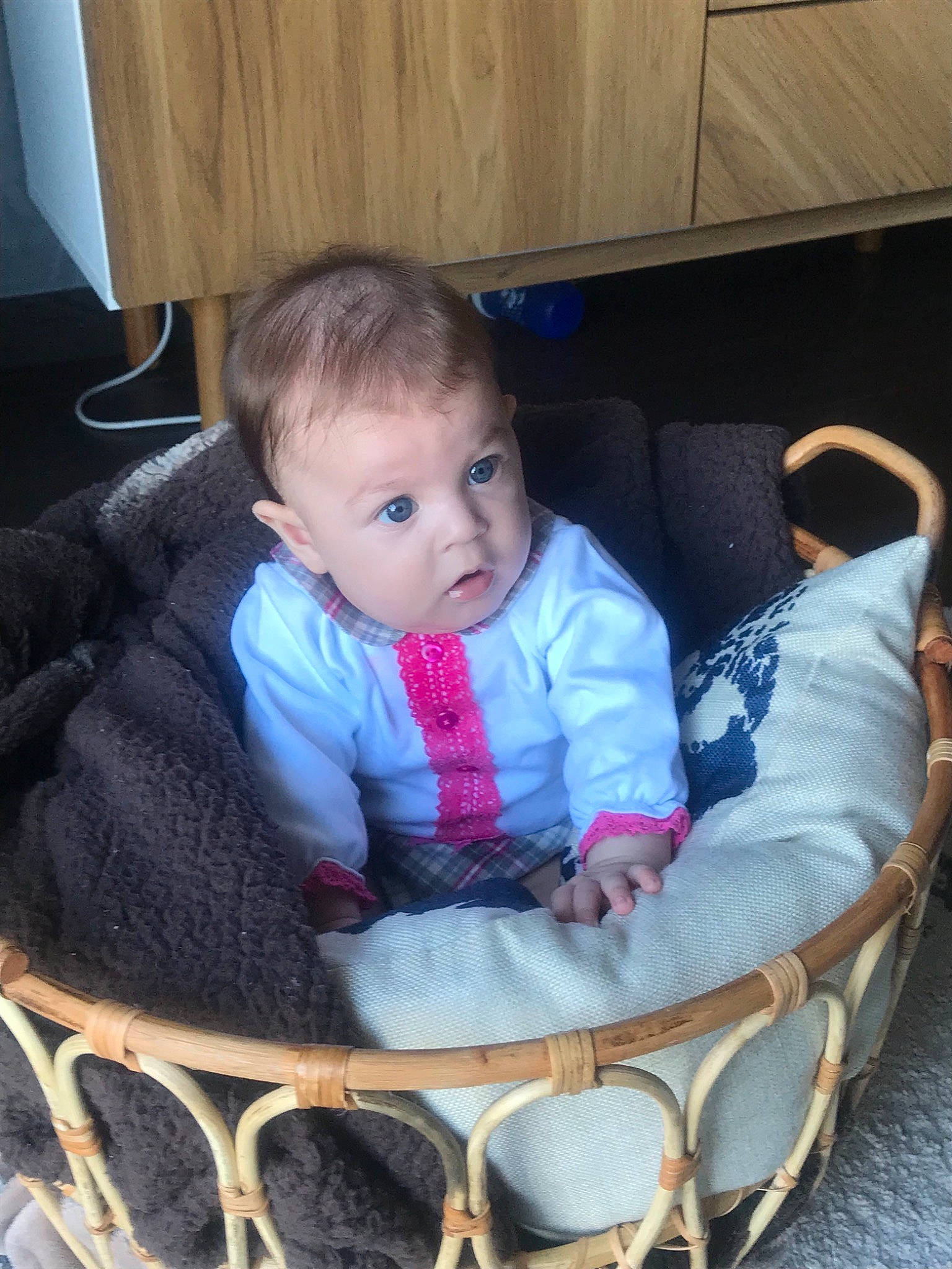 Luana a rejoint le concours — aidez-le/la à gagner de superbes lots ! baby, baby_products, baby_toys, chair, cheek, child, comfort, furniture, infant_bed, person, play, product, sitting, skin, toddler