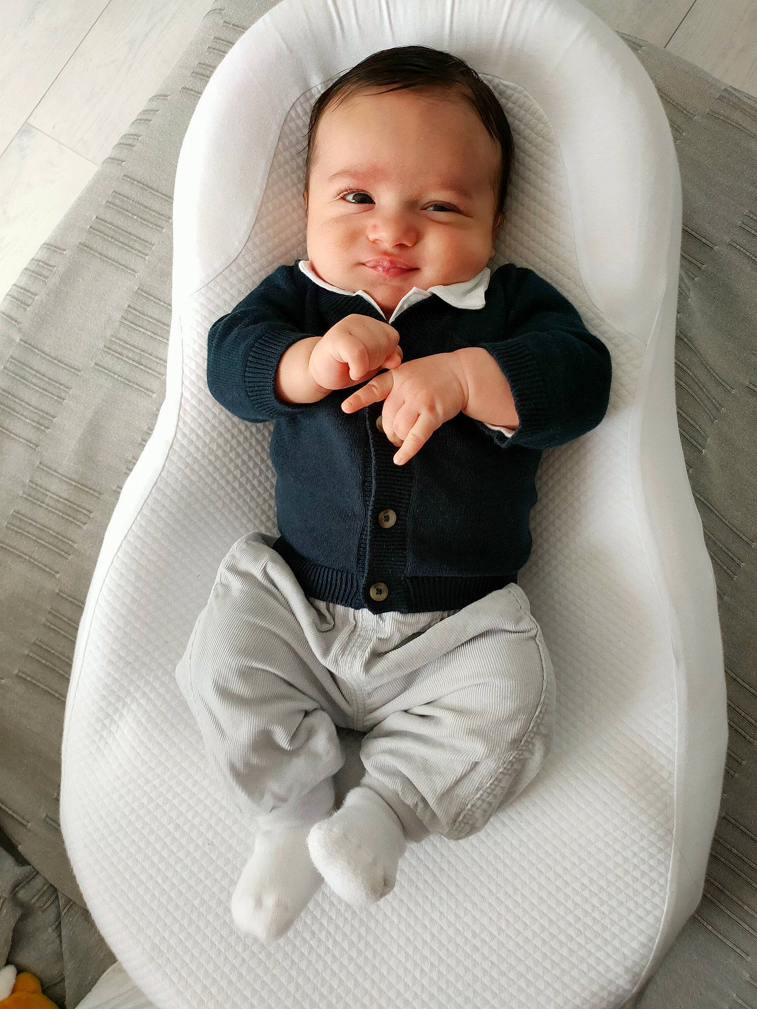 Souleyman a rejoint le concours — aidez-le/la à gagner de superbes lots ! arm, baby, baby_products, baby_toddler_clothing, car_seat, chair, cheek, child, comfort, eye, face, flash_photography, hair, hairstyle, head, leg, person, photograph, sitting, sleeve