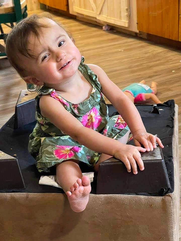 Blessence joined the competition — help win amazing prizes! baby_toddler_clothing, cheek, child, finger, flooring, fun, hairstyle, happy, head, human_leg, joint, joy, leisure, person, shoulder, skin, smile, t_shirt, thigh, thumb