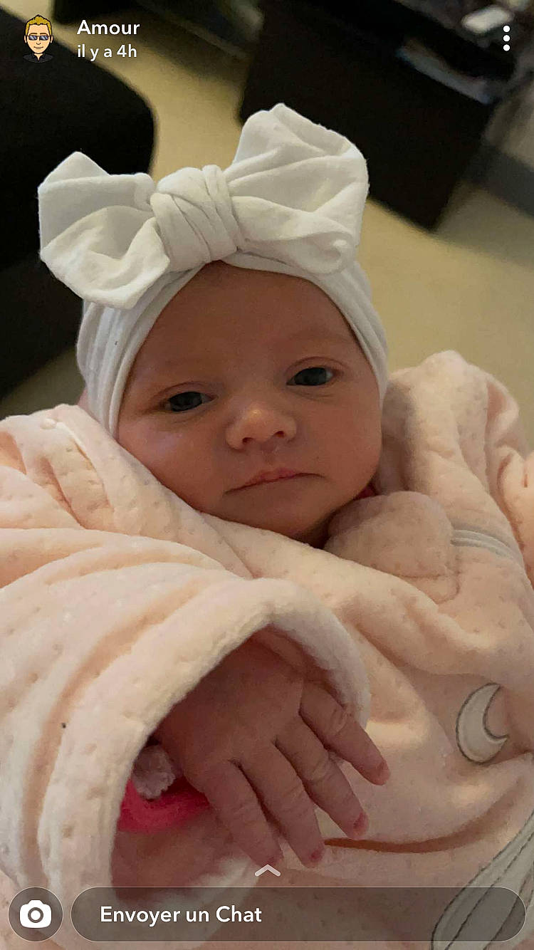 Enola participe au concours pour gagner de l'argent avec cette photo : baby, baby_sleeping, baby_toddler_clothing, cheek, chin, comfort, eye, eyebrow, finger, gesture, happy, headgear, headwear, linens, lip, person, product, skin, smile, thumb