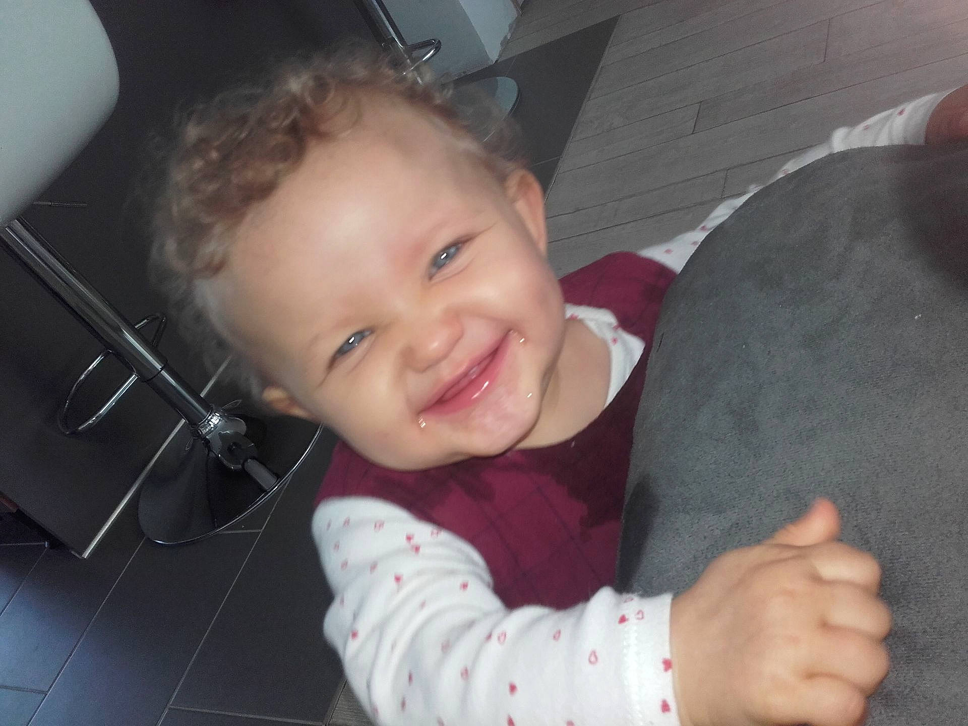 Kaena a rejoint le concours — aidez-le/la à gagner de superbes lots ! boy, cheek, child, chin, day, ear, eye, face, finger, fun, girl, hand, head, infant, joy, mouth, nose, person, skin, smile