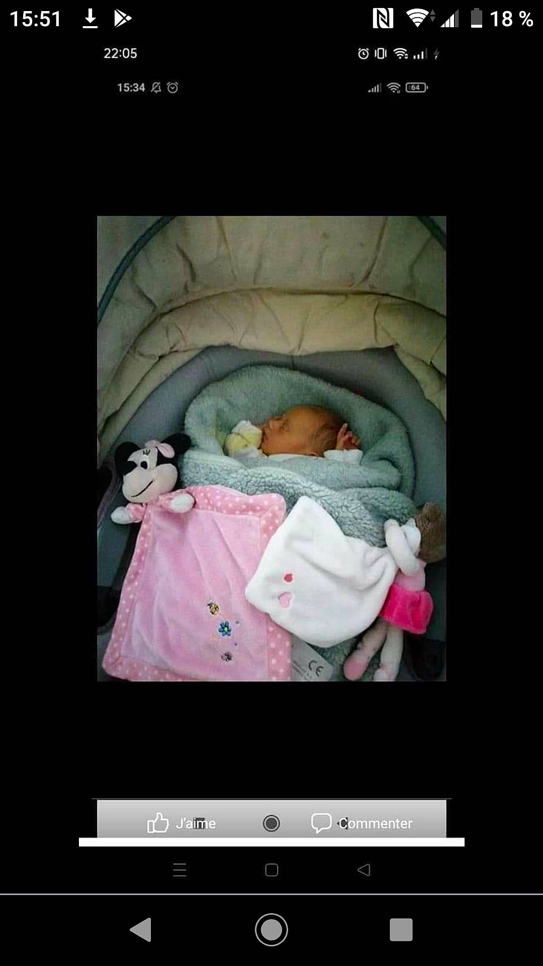 Julia participe au concours pour gagner de l'argent avec cette photo : baby, baby_products, baby_sleeping, baby_toddler_clothing, bedtime, child, comfort, display_device, electronic_device, font, gadget, linens, magenta, multimedia, output_device, person, photo_caption, product, room, screenshot