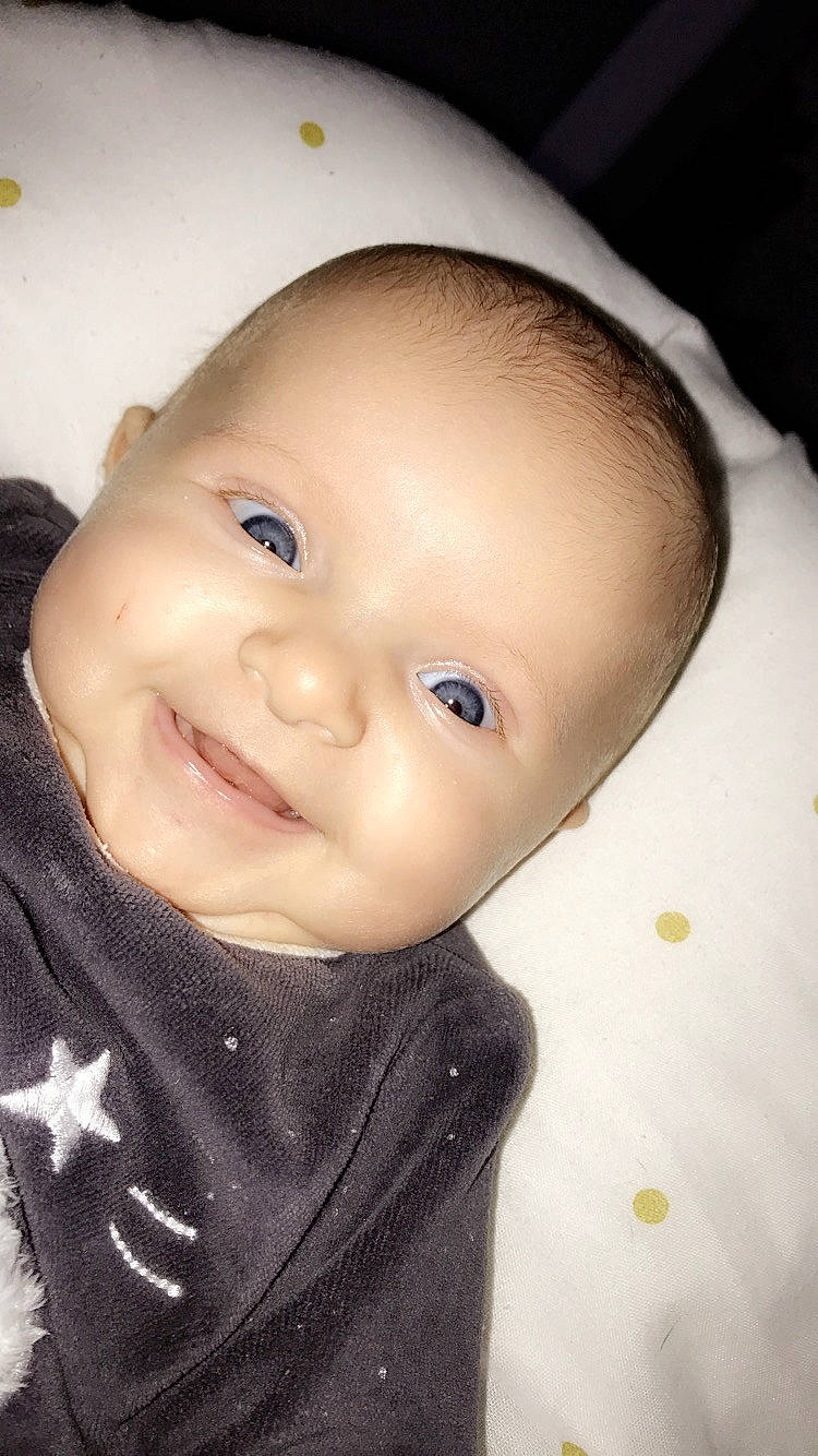 Milena a rejoint le concours — aidez-le/la à gagner de superbes lots ! baby, cheek, child, chin, close_up, ear, eye, eyebrow, face, forehead, head, iris, joy, lip, mouth, nose, person, skin, smile, toddler