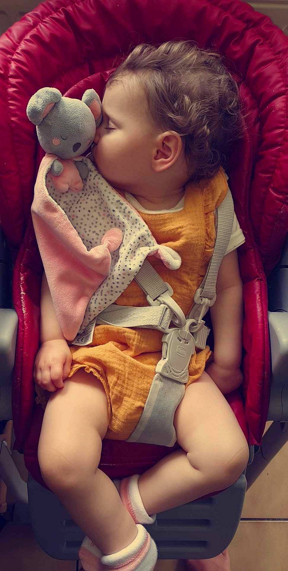 Kimberley participe au concours pour gagner de l'argent avec cette photo : art, child, person, teddy_bear, toy