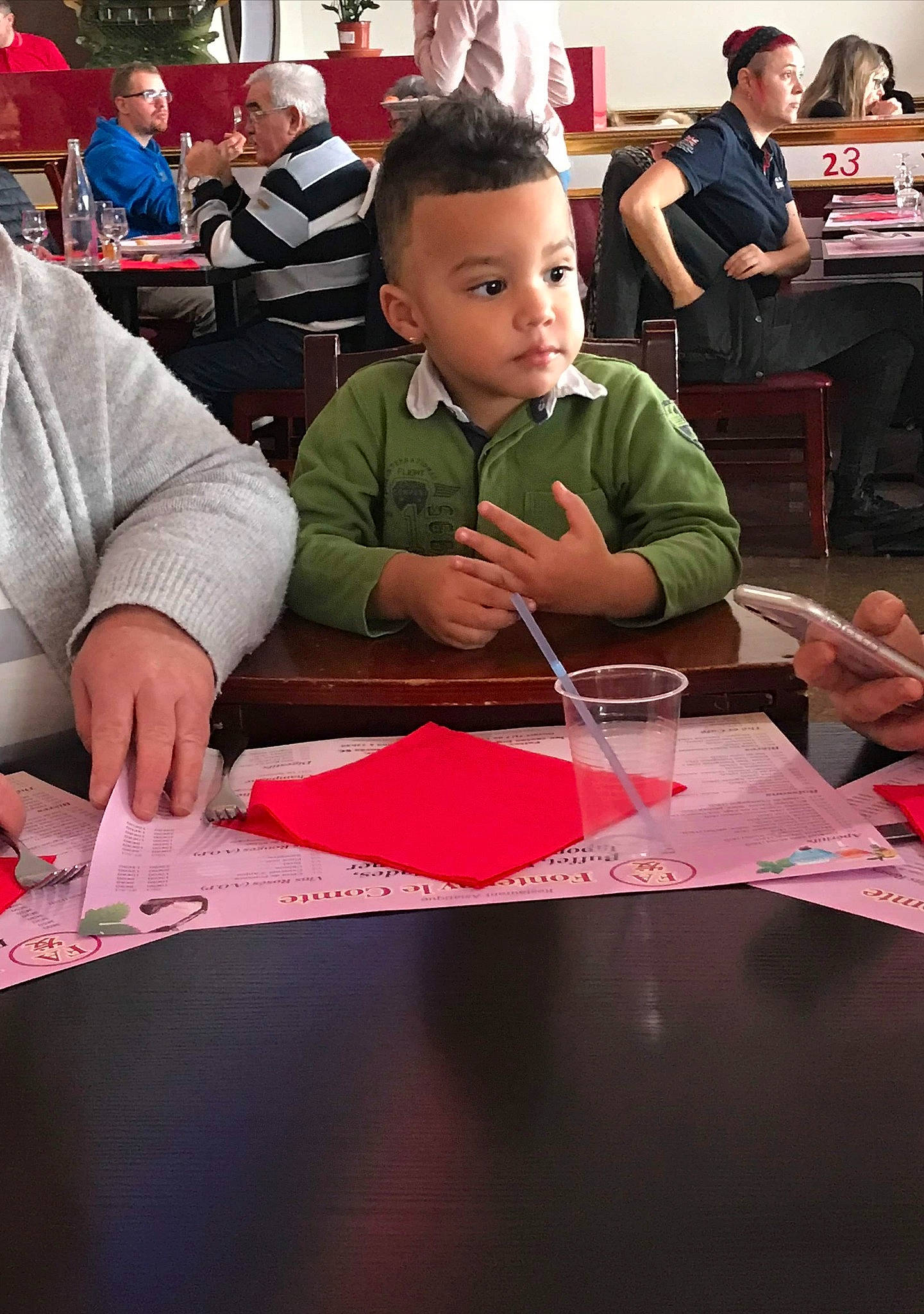 Mayron participe au concours pour gagner de l'argent avec cette photo : art, child, fun, learning, person, pink, play, toddler