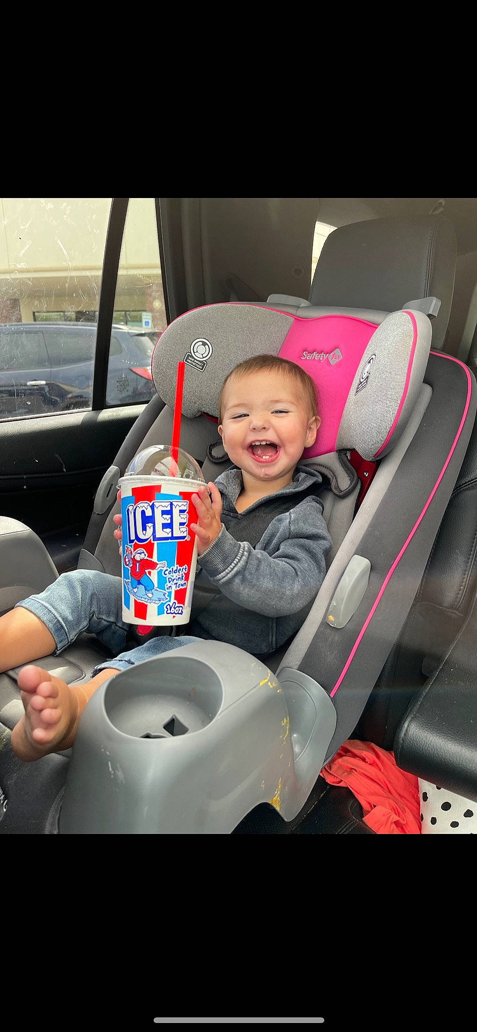 Paisley joined the competition — help win amazing prizes! auto_part, automotive_design, automotive_exterior, automotive_tire, car, car_seat, car_seat_cover, child, comfort, motor_vehicle, person, personal_luxury_car, rim, smile, steering_part, steering_wheel, tire, toddler, vehicle, vehicle_door