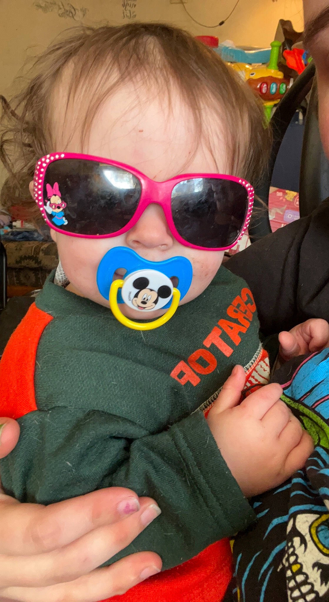 Dimitri is registered to the contest to win money with this photo: baby_toddler_clothing, cheek, child, child_art, cool, ear, eyewear, fashion_accessory, finger, fun, goggles, hairstyle, happy, person, personal_protective_equipment, play, sunglasses, t_shirt, thumb, toddler