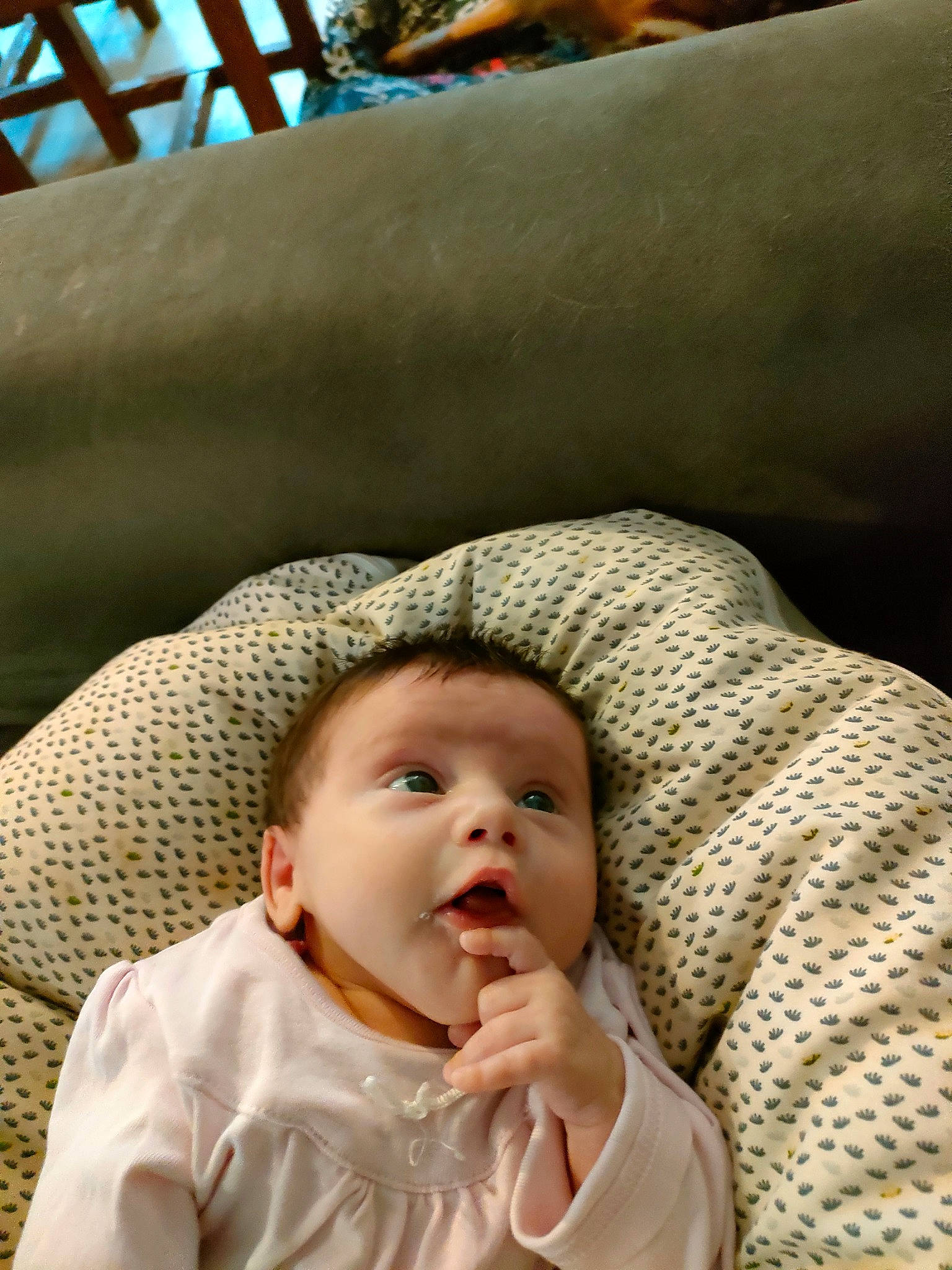 Mila participe au concours pour gagner de l'argent avec cette photo : baby, baby_products, baby_toddler_clothing, cheek, child, comfort, fun, happy, laugh, lip, mouth, nap, nose, person, sitting, skin, sleep, sleeve, smile, toddler