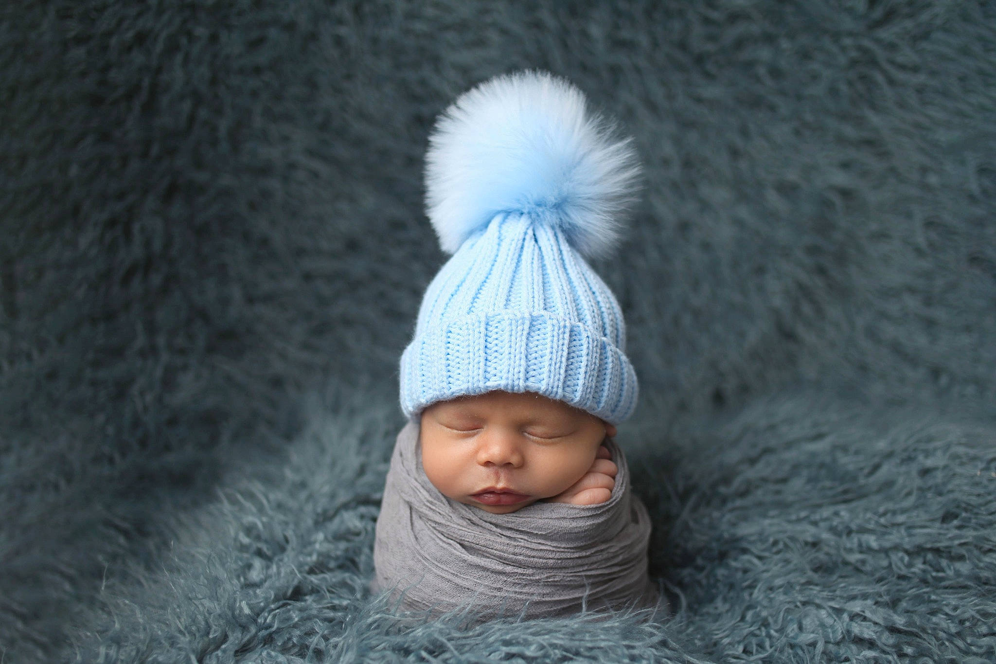 Beaux is registered to the contest to win money with this photo: baby, baby_toddler_clothing, beanie, bonnet, cheek, comfort, headgear, headwear, hood, knit_cap, knitting, person, photography, portrait_photography, skin, textile, thread, toddler, winter, wool
