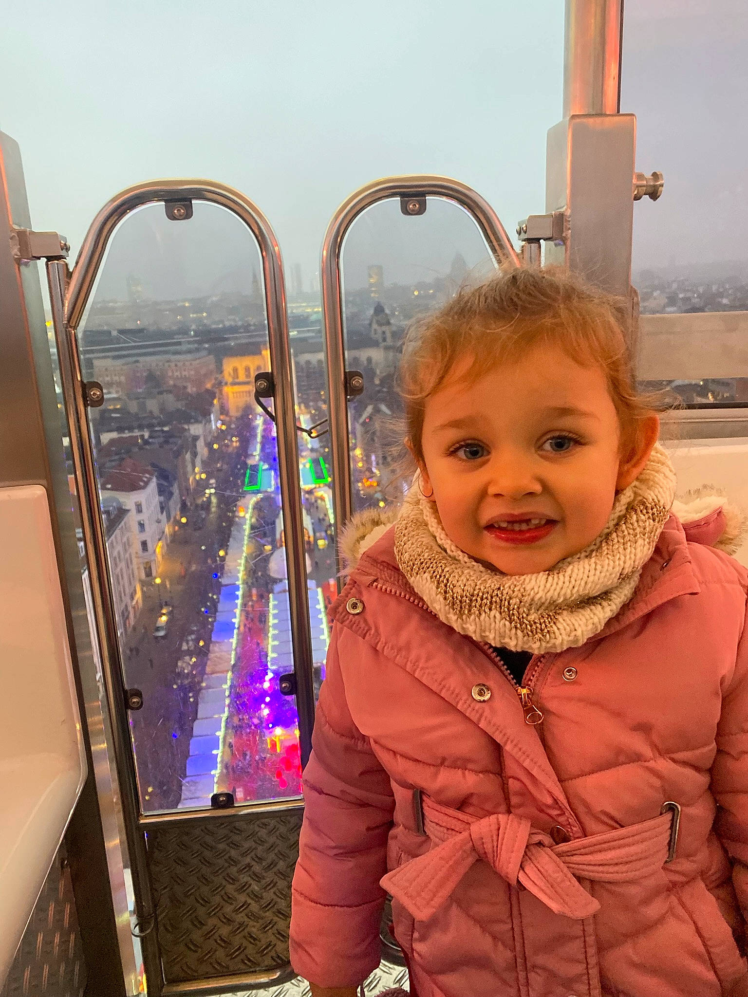 Aliyah participe au concours pour gagner de l'argent avec cette photo : cheek, city, eye, fun, happy, jacket, joy, leisure, organ, outerwear, people, person, photograph, recreation, sky, sleeve, smile, standing, toddler, tourism