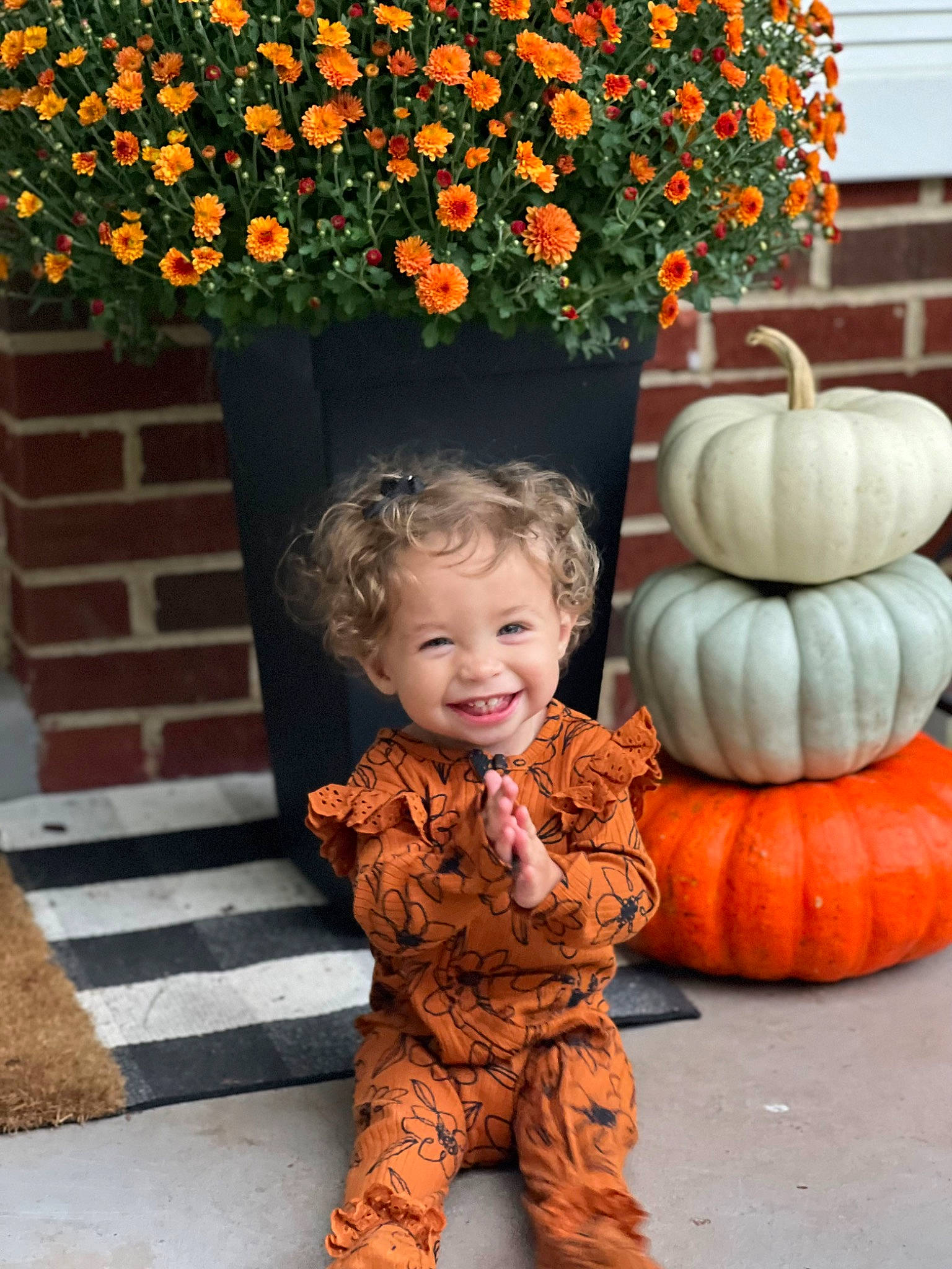 Della joined the competition — help win amazing prizes! calabaza, cucurbita, flower, gourd, happy, head, joy, leaf, natural_foods, orange, organ, people, person, photograph, plant, pumpkin, smile, toddler, tree, winter_squash