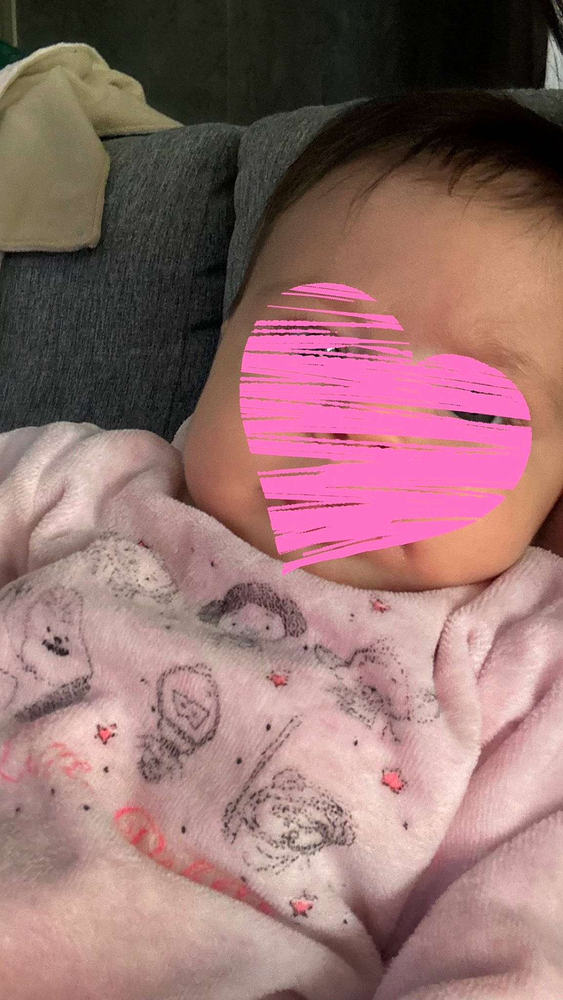 Hedda a rejoint le concours — aidez-le/la à gagner de superbes lots ! abdomen, arm, chest, comfort, eyebrow, eyelash, finger, hand, joint, lip, mouth, muscle, nail, neck, person, pink, shoulder, skin, thigh, thumb