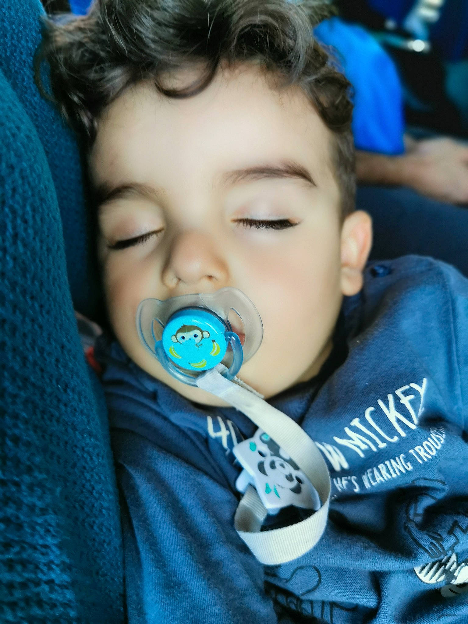 Neïl a rejoint le concours — aidez-le/la à gagner de superbes lots ! azure, baby, baby_products, baby_toddler_clothing, blue, cheek, child, cool, ear, electric_blue, eyelash, finger, grass, happy, iris, lip, nose, person, skin, sleeve