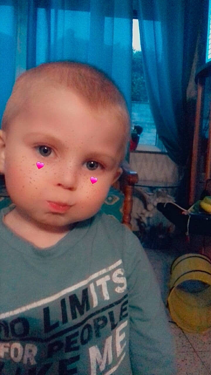 Enoa a rejoint le concours — aidez-le/la à gagner de superbes lots ! baby, cheek, child, chin, cool, ear, eye, eyebrow, face, forehead, hair, head, iris, jaw, lip, mouth, nose, person, selfie, skin