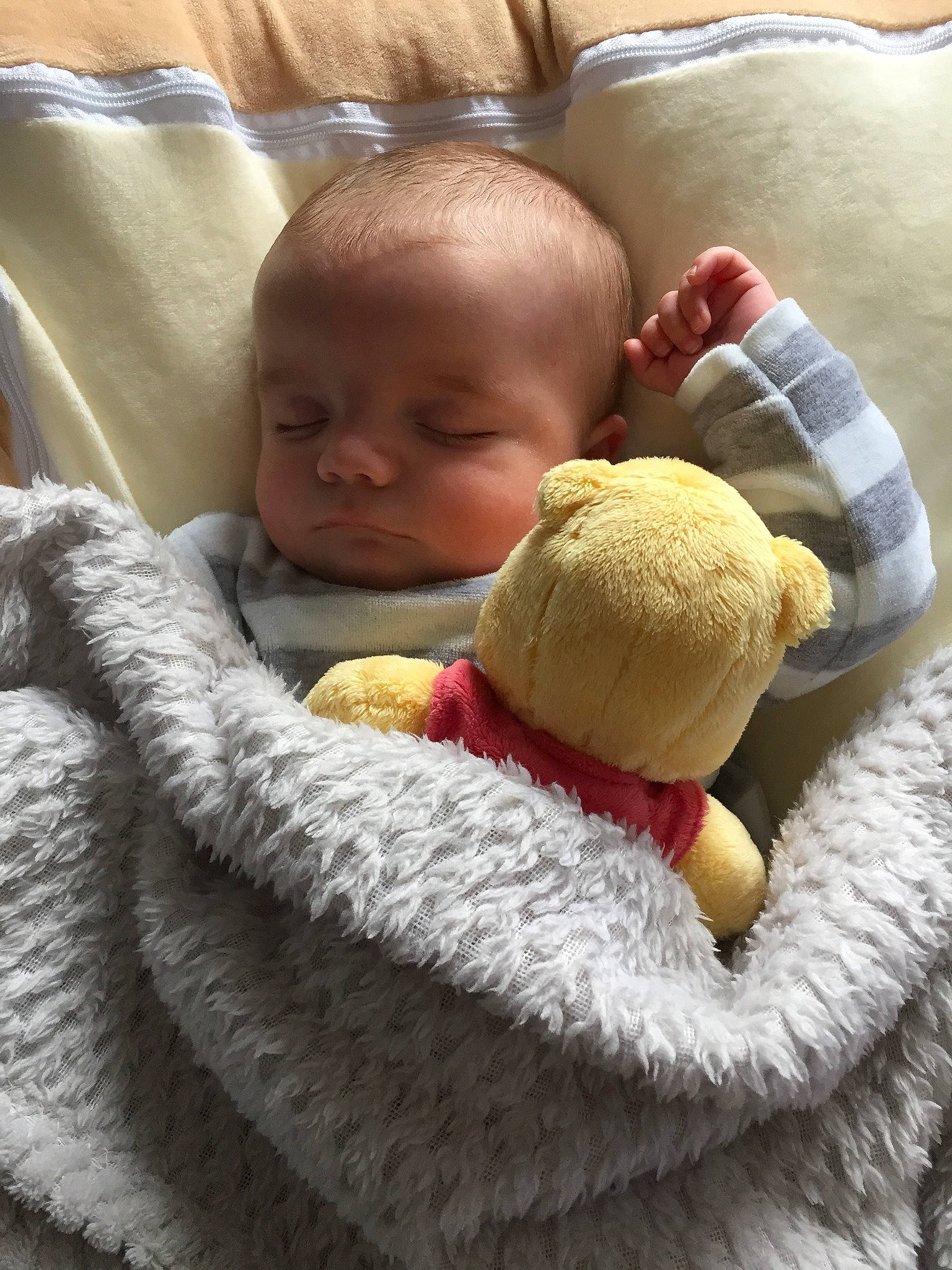 Jules a rejoint le concours — aidez-le/la à gagner de superbes lots ! baby, baby_products, baby_sleeping, child, comfort, knitting, nap, person, product, skin, sleep, toddler, wool