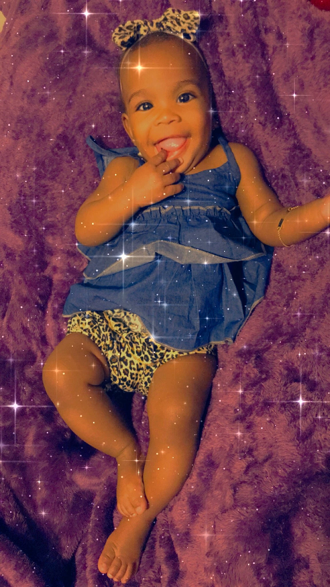 Kynsley is registered to the contest to win money with this photo: child, fun, joy, leg, person, smile, space, toddler