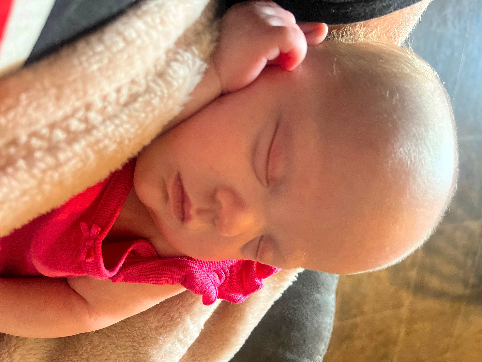 Olivia is registered to the contest to win money with this photo: arm, cheek, chest, elbow, eye, eyebrow, eyelash, finger, gesture, hand, happy, headgear, human_body, lip, mouth, nail, neck, nose, organ, person