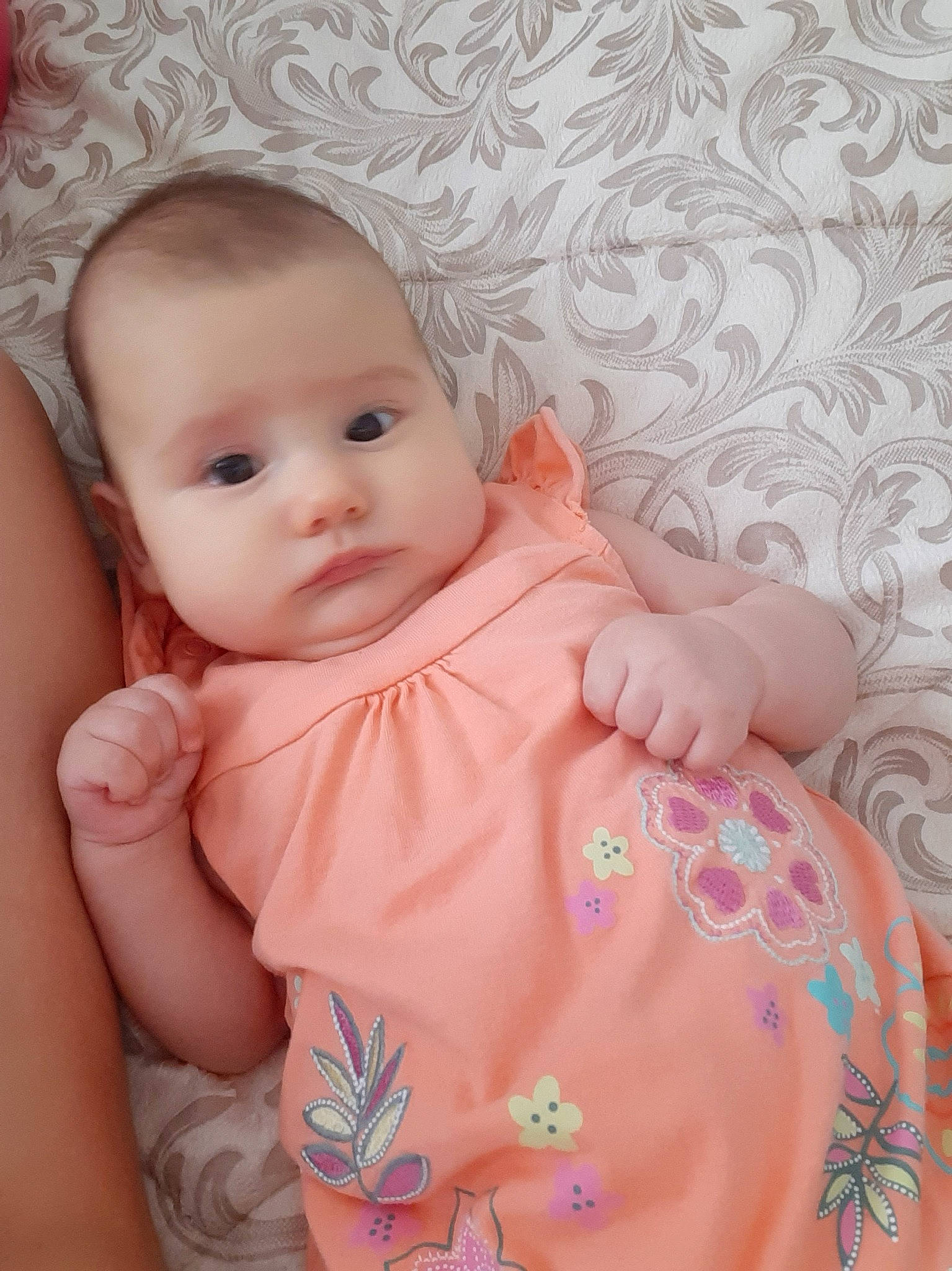 Karina participe au concours pour gagner de l'argent avec cette photo : baby, baby_products, baby_toddler_clothing, cheek, child, iris, lip, peach, person, pink, product, skin, textile, toddler