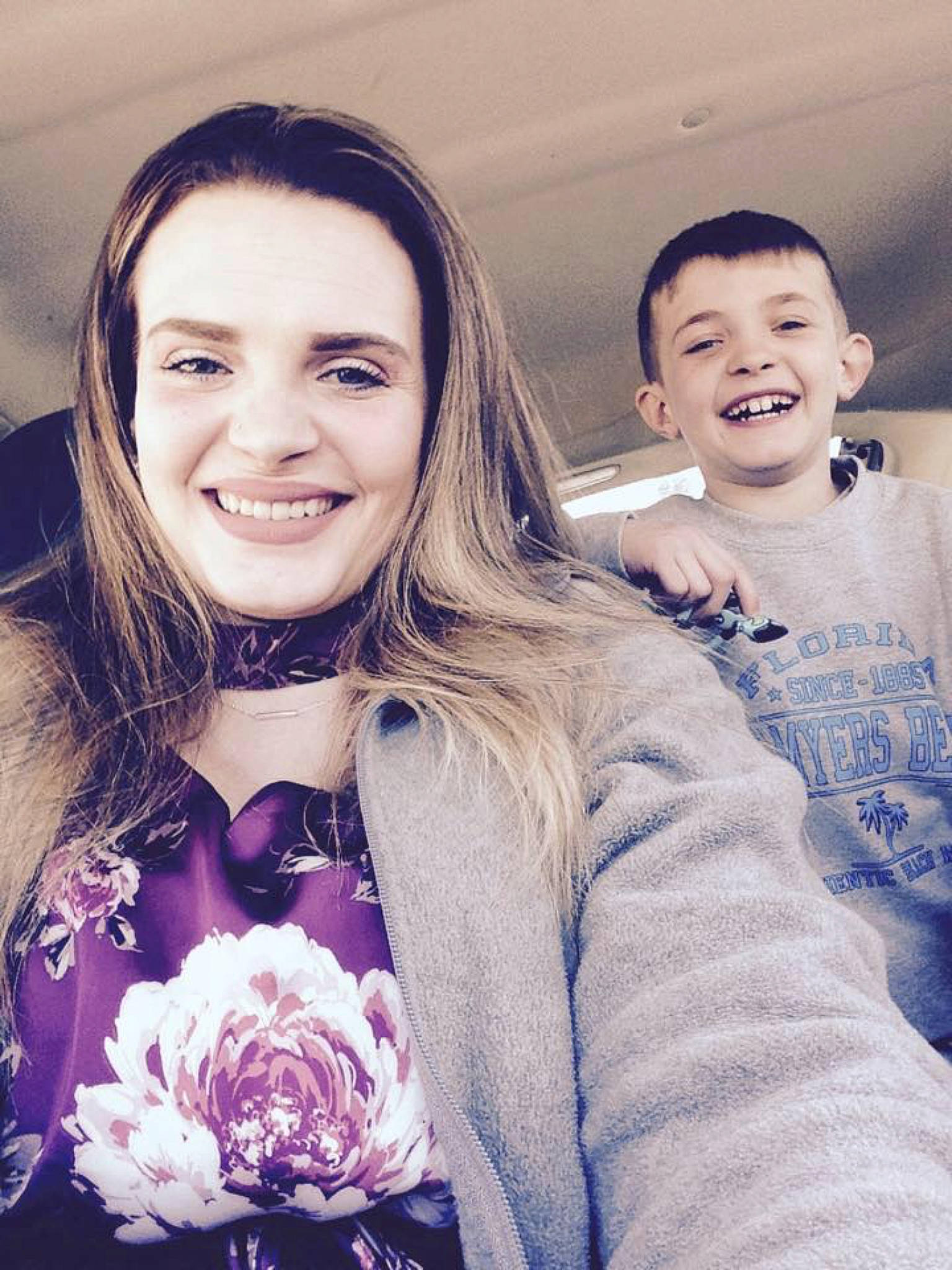 Aydin is registered to the contest to win money with this photo: beauty, ceremony, dress, event, face, facial_expression, flower, formal_wear, friendship, fun, happy, head, iris, joy, lady, laugh, people, person, photograph, photography