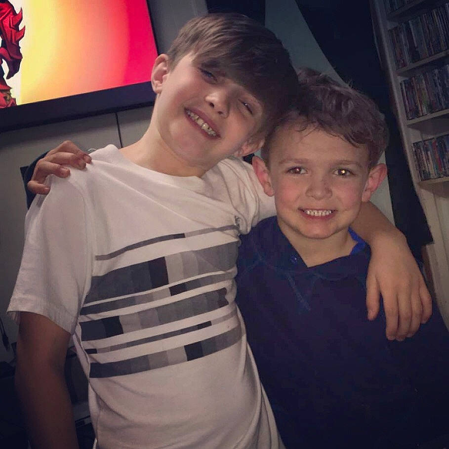 Ashtyn is registered to the contest to win money with this photo: arm, child, cool, family, friendship, fun, gesture, happy, joy, person, photography, selfie, shoulder, sibling, smile, t_shirt