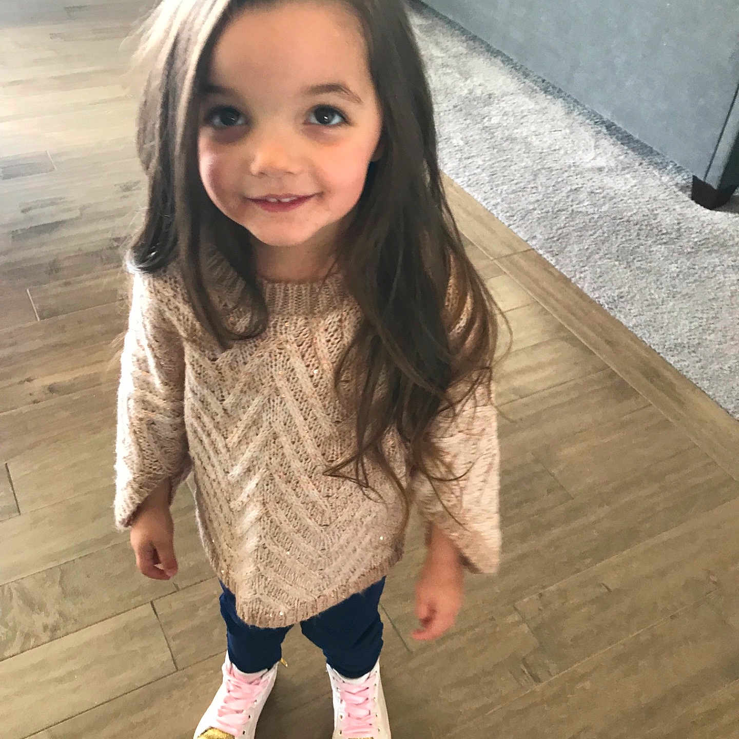 Emma joined the competition — help win amazing prizes! brown_hair, eye, girl, long_hair