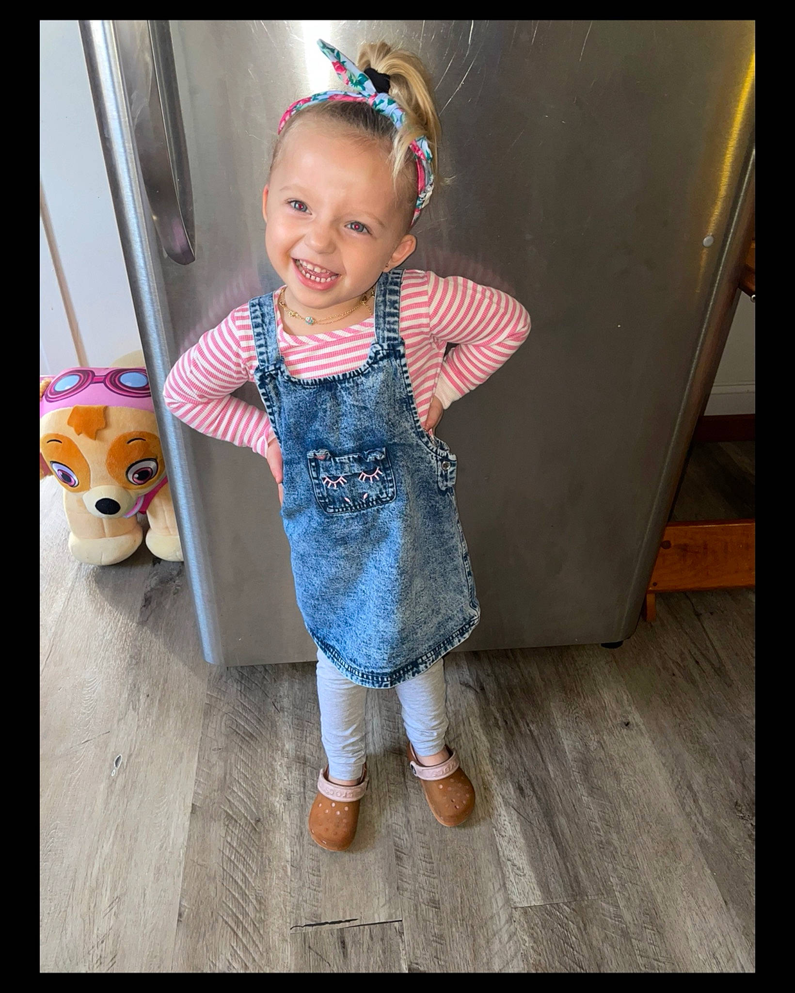 Analyse is registered to the contest to win money with this photo: baby, beauty, child, clothing, cool, design, dress, eye, face, footwear, head, human, jeans, lip, outerwear, person, skin, sleeve, smile, standing