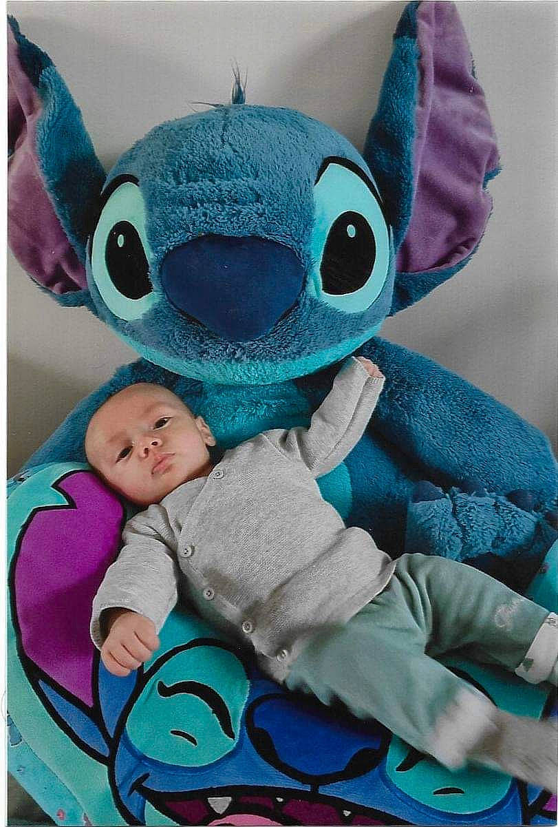 Gabriel a rejoint le concours — aidez-le/la à gagner de superbes lots ! aqua, azure, baby, blue, child, electric_blue, fictional_character, green, head, headgear, headwear, linens, person, pink, plush, product, purple, stuffed_toy, textile, toy