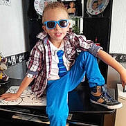 Lucas participe au concours pour gagner de l'argent avec cette photo :