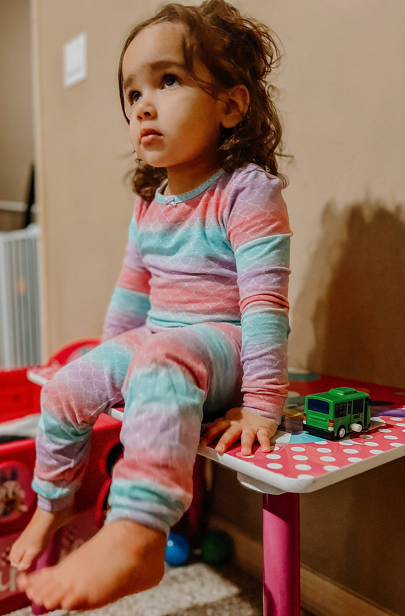Octavia is registered to the contest to win money with this photo: baby_playing_with_toys, baby_toddler_clothing, child, face, fun, hairstyle, happy, human_leg, leisure, magenta, person, pink, shorts, sitting, skin, sleeve, sock, standing, t_shirt, thigh