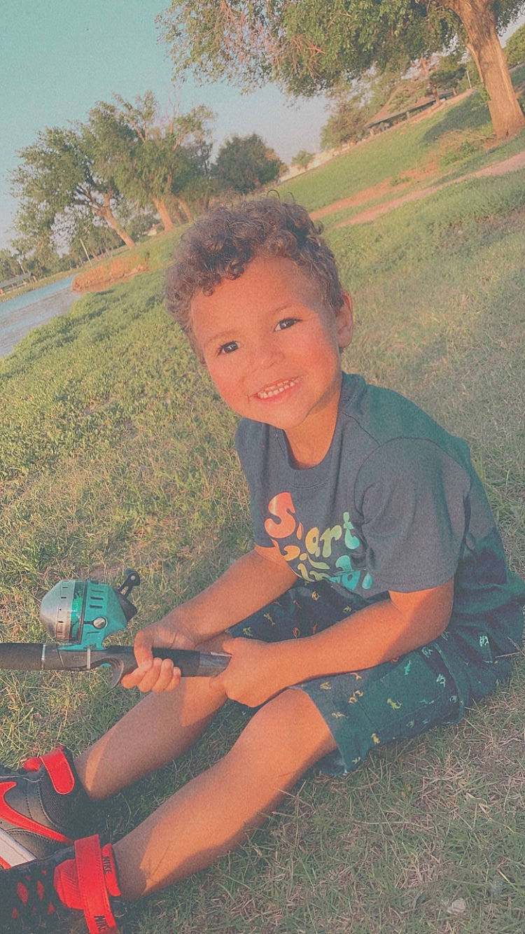 Aaron joined the competition — help win amazing prizes! cool, electric_blue, fun, grass, grassland, happy, human_leg, joy, landscape, leg, leisure, people_in_nature, person, plant, recreation, shorts, smile, summer, sunlight, t_shirt