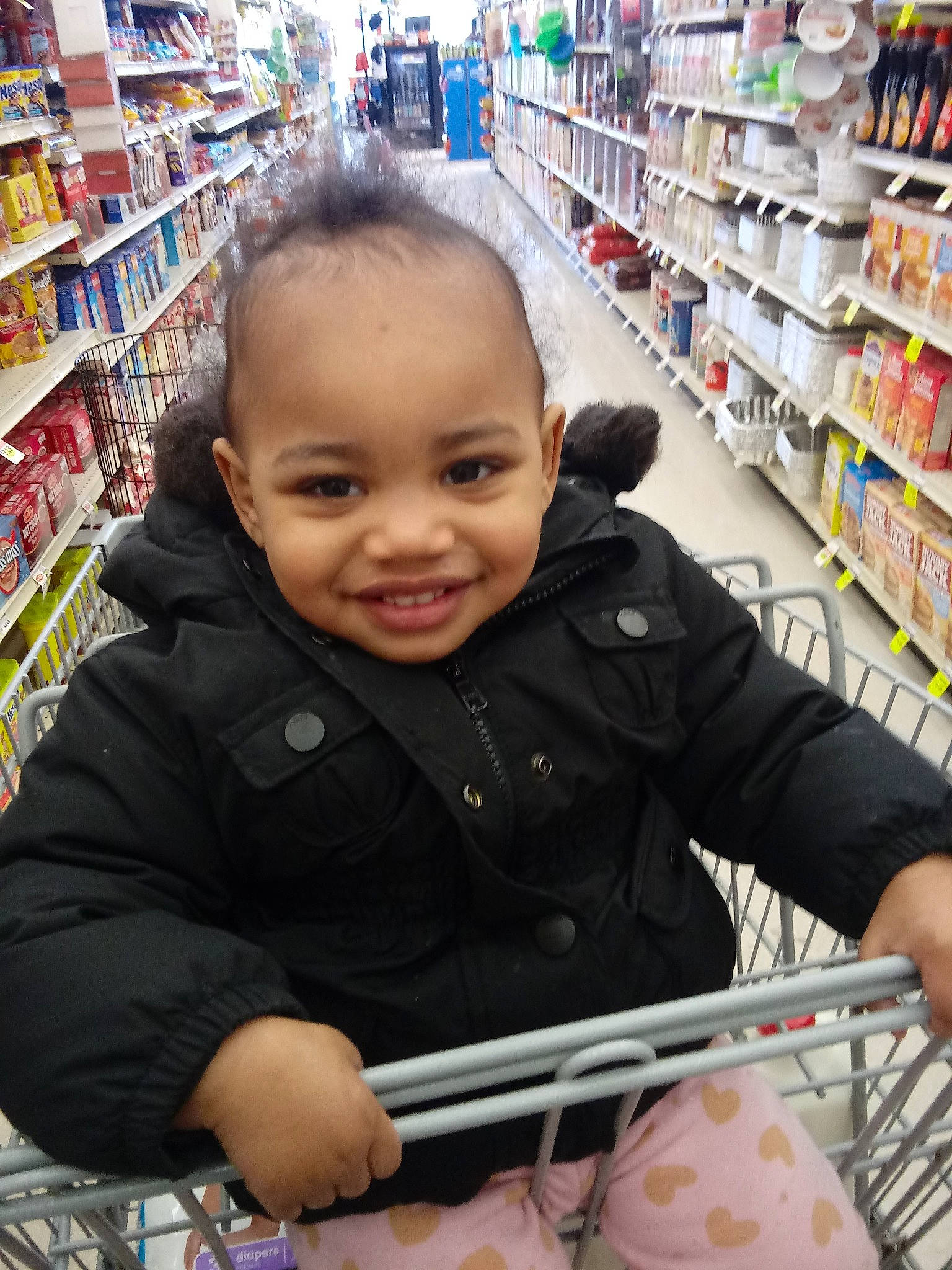 Nayely is registered to the contest to win money with this photo: baby, building, child, convenience_food, convenience_store, customer, grocery_store, joy, person, product, retail, shopping, shopping_cart, smile, supermarket, toddler