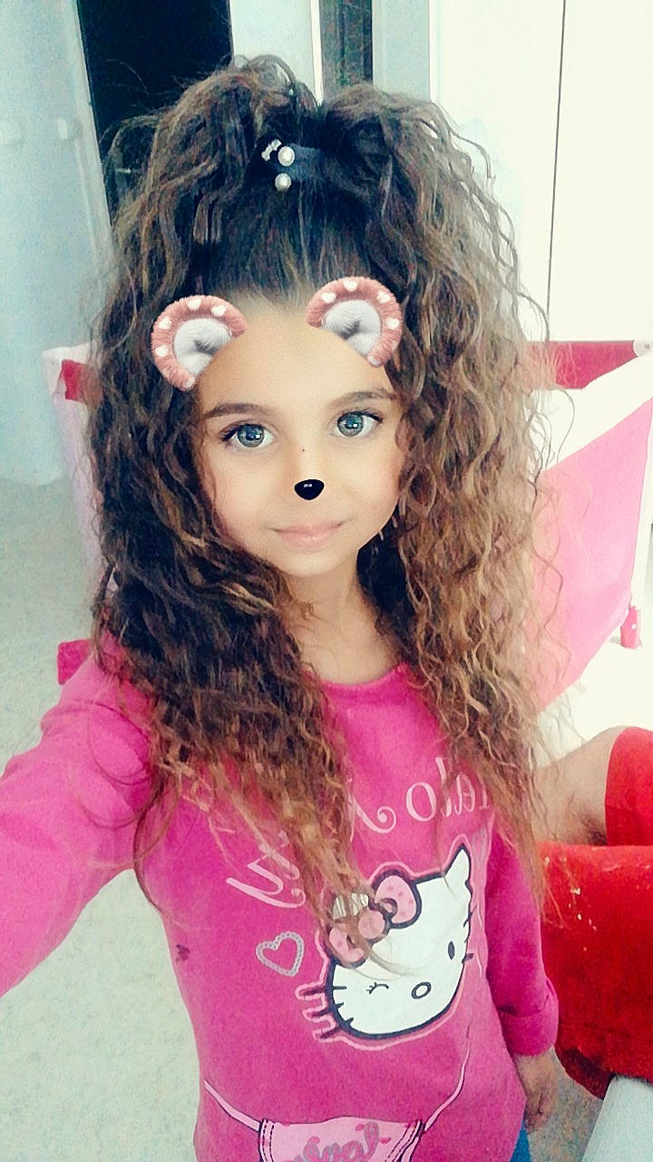 Krystal a rejoint le concours — aidez-le/la à gagner de superbes lots ! barbie, brown_hair, child, doll, girl, hair_coloring, hairstyle, long_hair, person, pink, wig