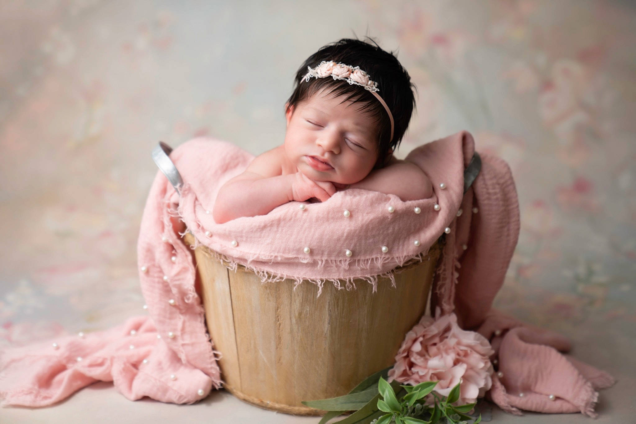Jenna is registered to the contest to win money with this photo: baby, baby_products, baby_toddler_clothing, child, fashion_accessory, flash_photography, grass, hair_accessory, happy, headband, headgear, headpiece, icing, jewellery, peach, person, pink, portrait_photography, sitting, sweetness