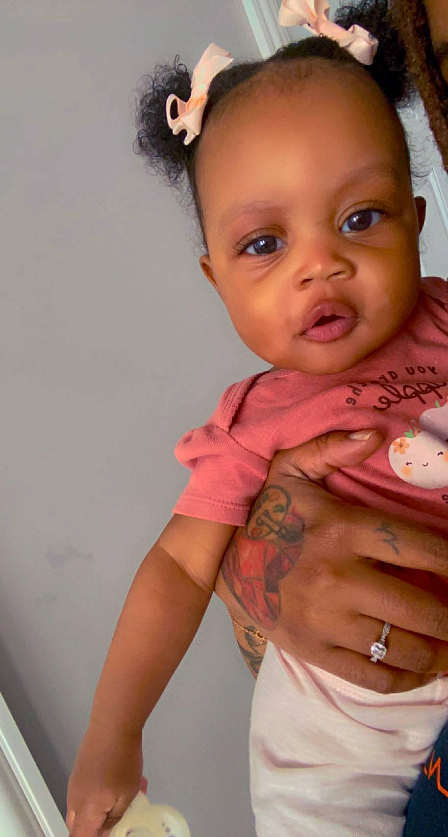 Joy joined the competition — help win amazing prizes! arm, cheek, ear, eyelash, finger, flash_photography, forehead, gesture, hand, happy, joint, lip, neck, nose, person, pink, shoulder, skin, sleeve, stomach